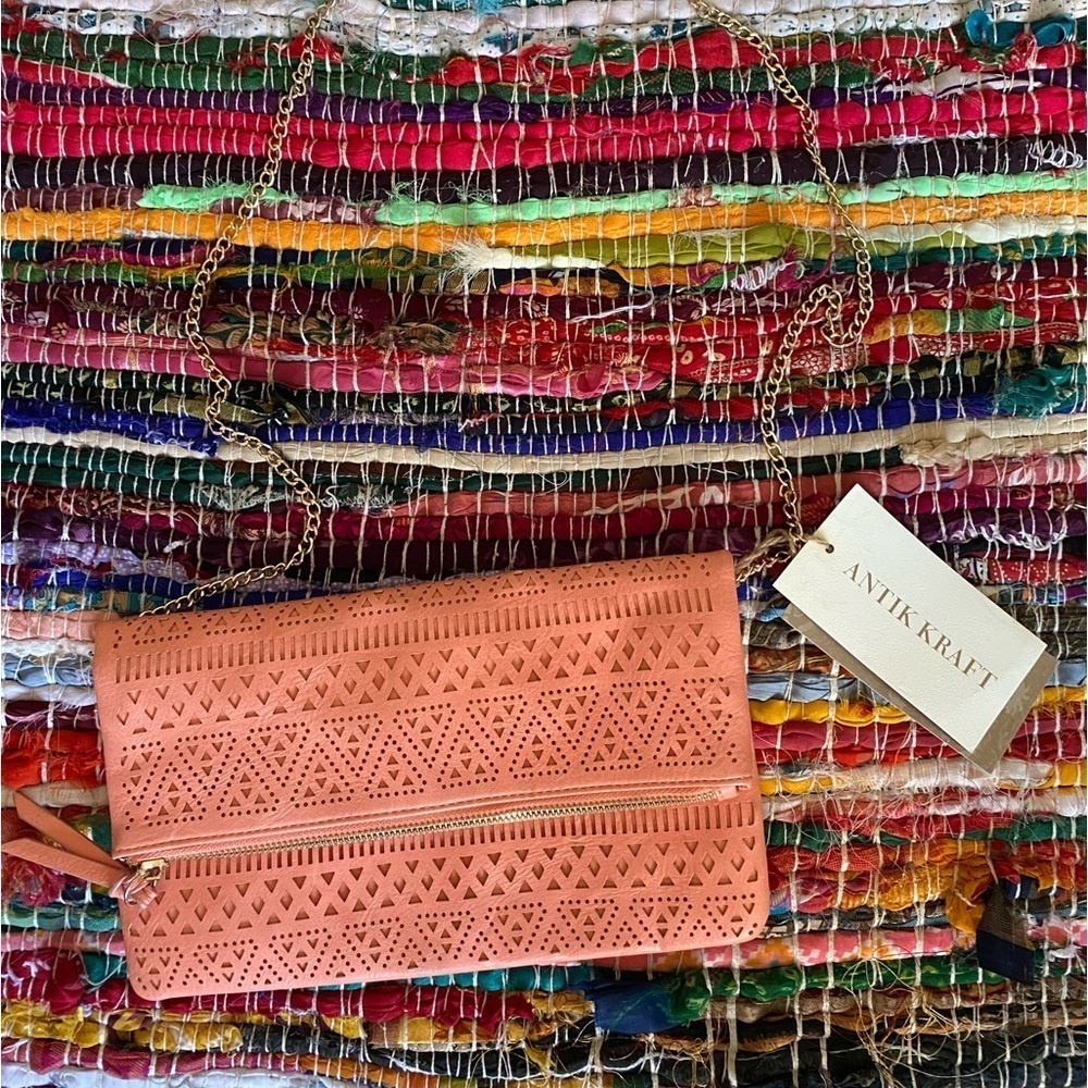 Antik Kraft Coral Clutch Purse with removable gold chain strap